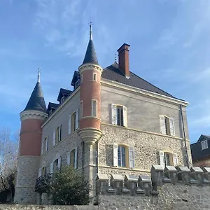 Chateau De Saint-genix 3*, Saint-Genix-sur-Guiers Francia